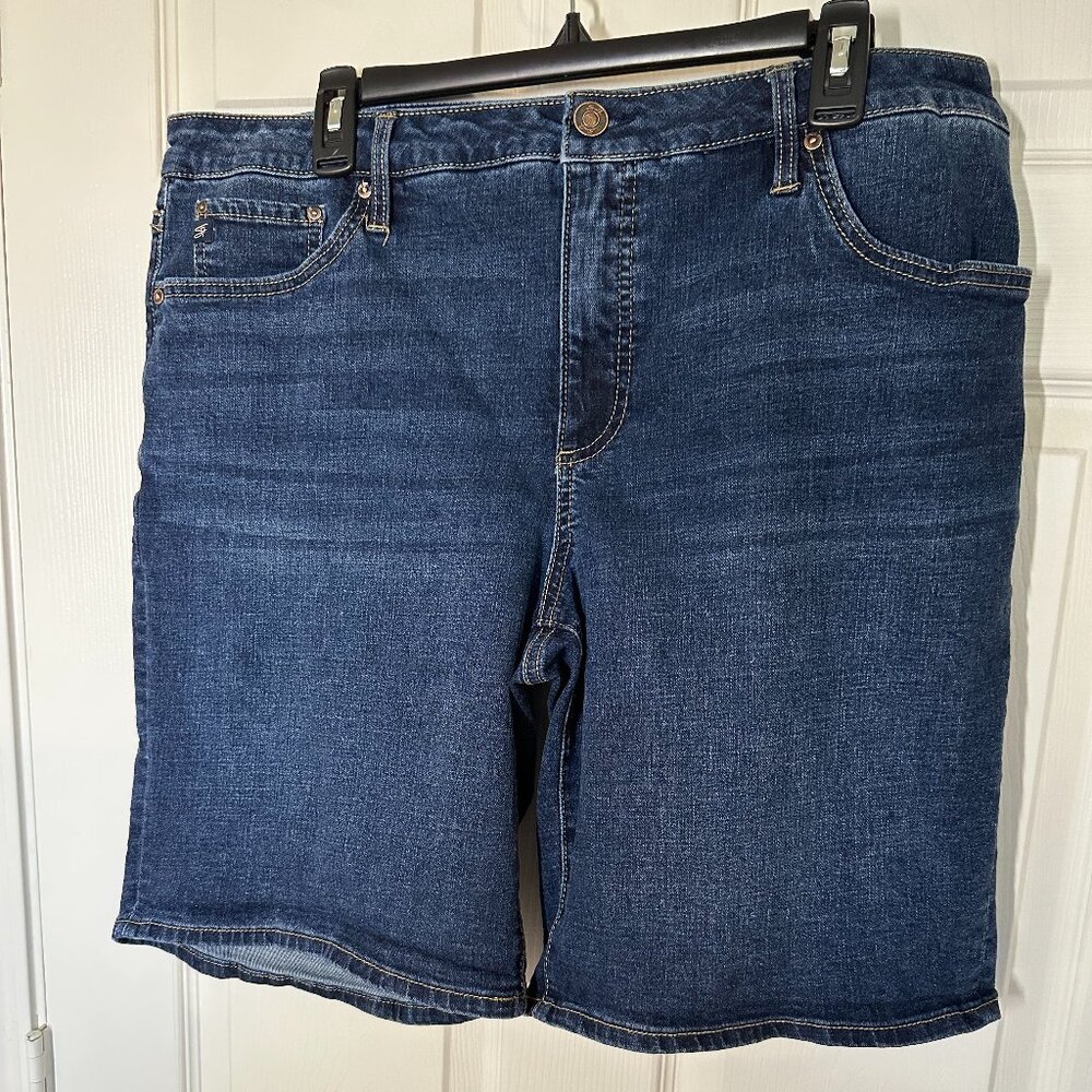 Seven7 Relaxed Jean shorts, dark blue, Size 16 misses NWOT 10-inch inseam